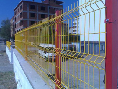 台湾三角折弯护栏网