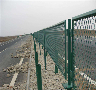安徽省公路防眩网安装示例图